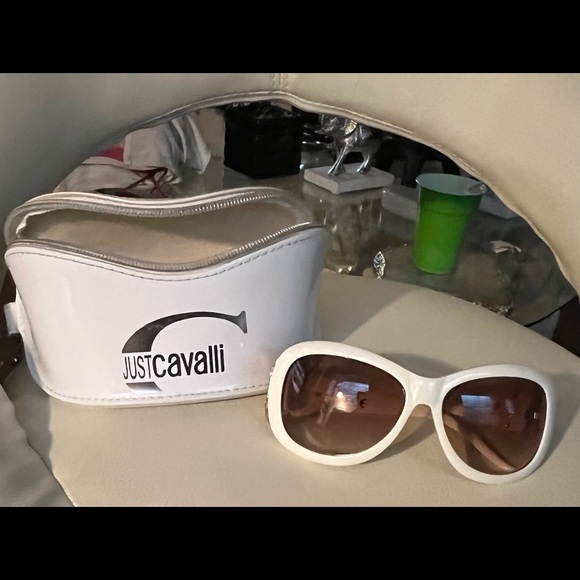 White frame brown tint lens authentic Just Cavalier with JC rhinestones sunnies - Picture 6 of 12